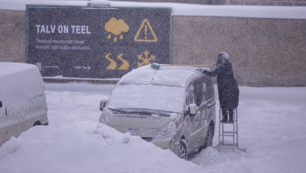 Talvised ilmaolud suurendavad autoabi vajajate hulka oluliselt. Foto: AIGAR NAGEL